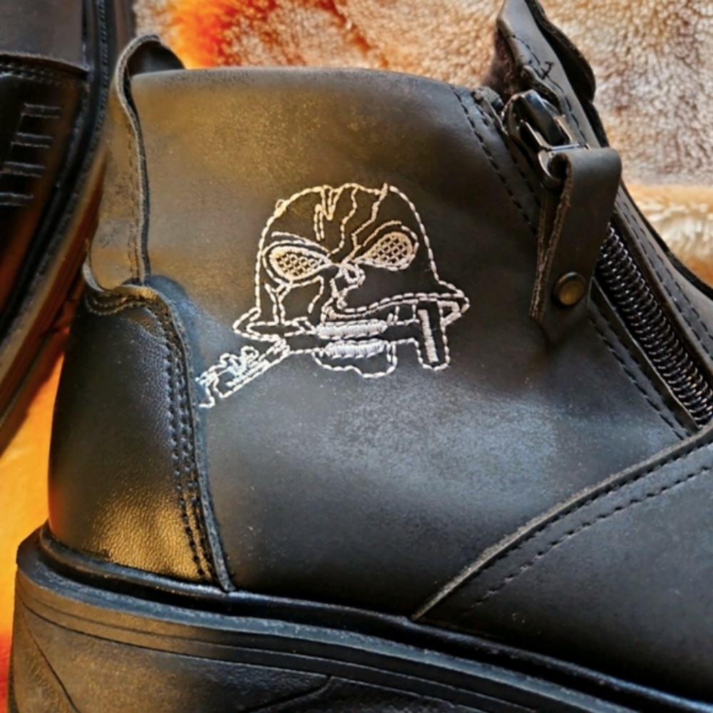 Mens ankle biker boot size 9 color  black